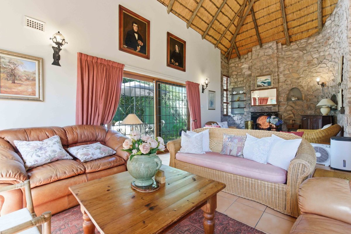 Your Family Retreat Just Minutes from Top Schools - Photo 2