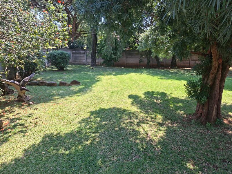 Beautiful 4 Bedroom Family Home in Schuinshoogte - Photo 2