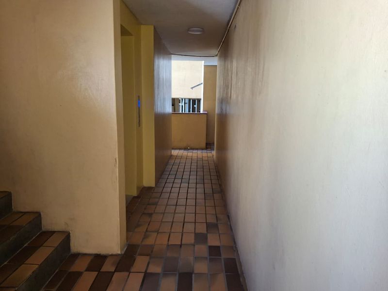 Apartment For Sale In Durban - Photo 3