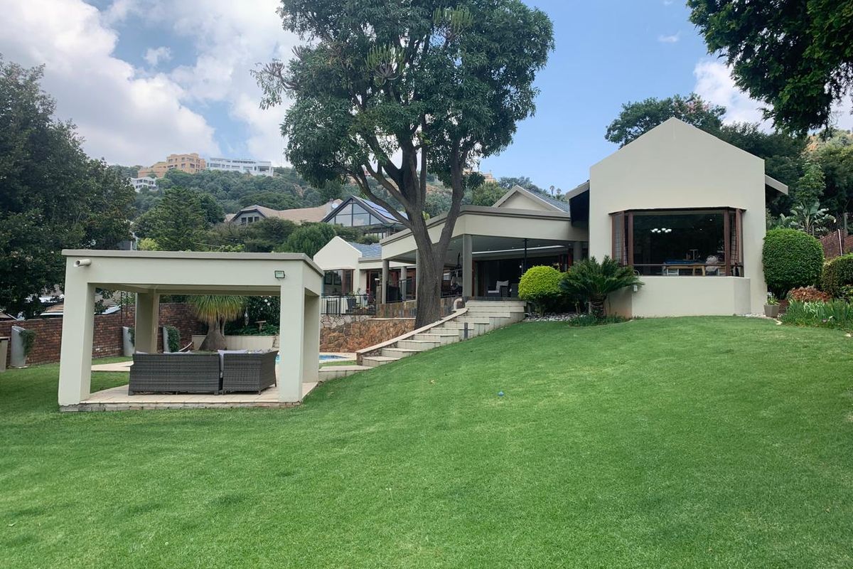 Beautiful Sun-Filled Family Home in Peaceful Bagley Terrace - Photo 2