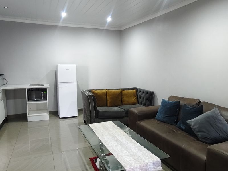 Fully Furnished Flat To Rent - Photo 3