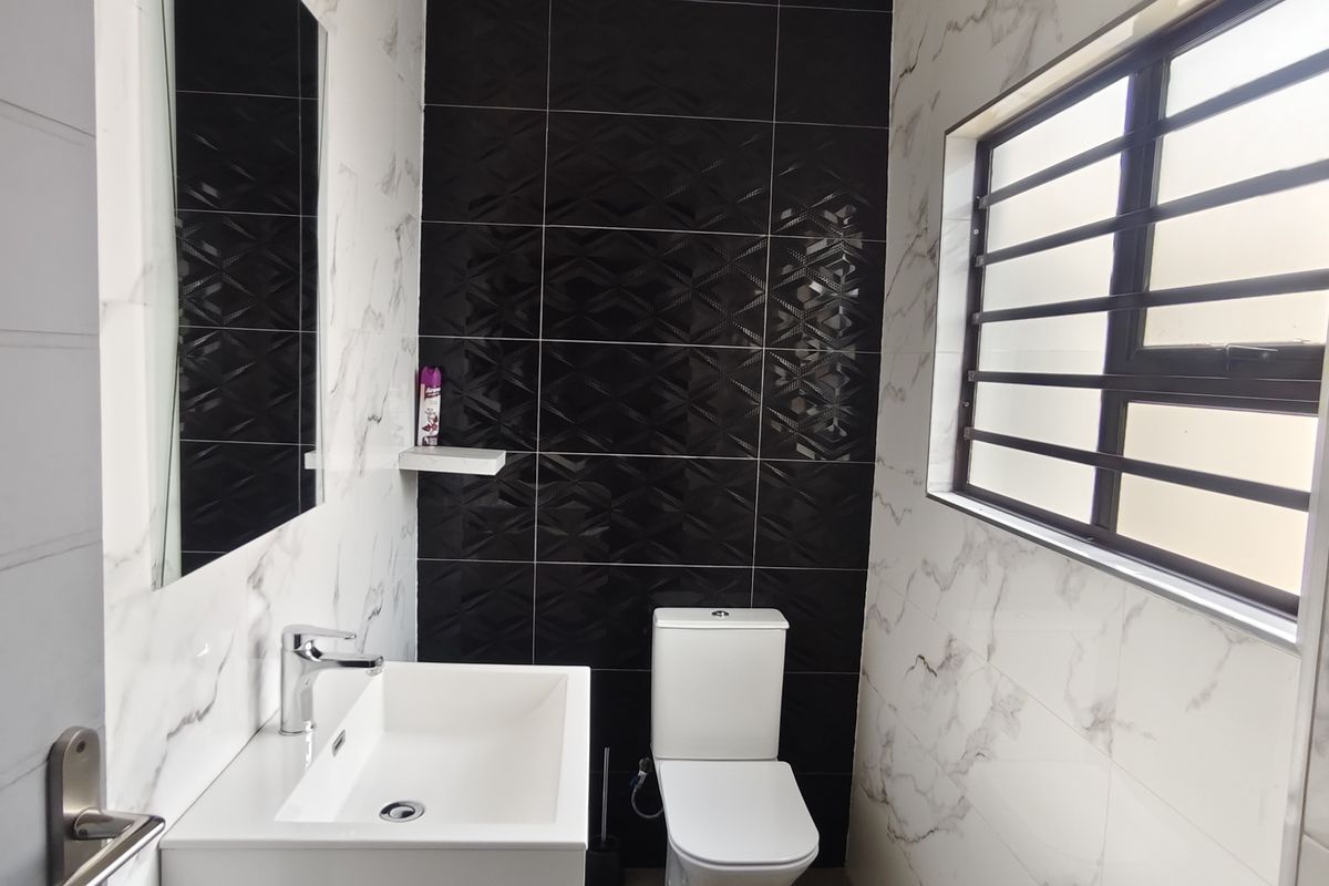 Flat To Rent - Photo 5