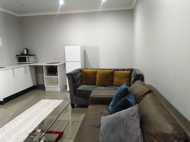 Fully Furnished Flat To Rent - Photo 4