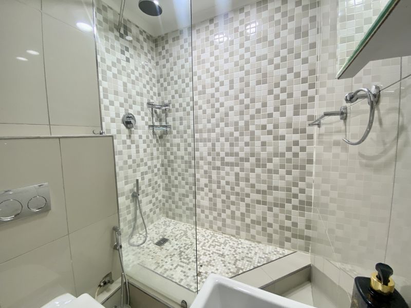 Prime Beachfront Investment – Fully Furnished Apartment with Strong Letting Potential - Photo 10