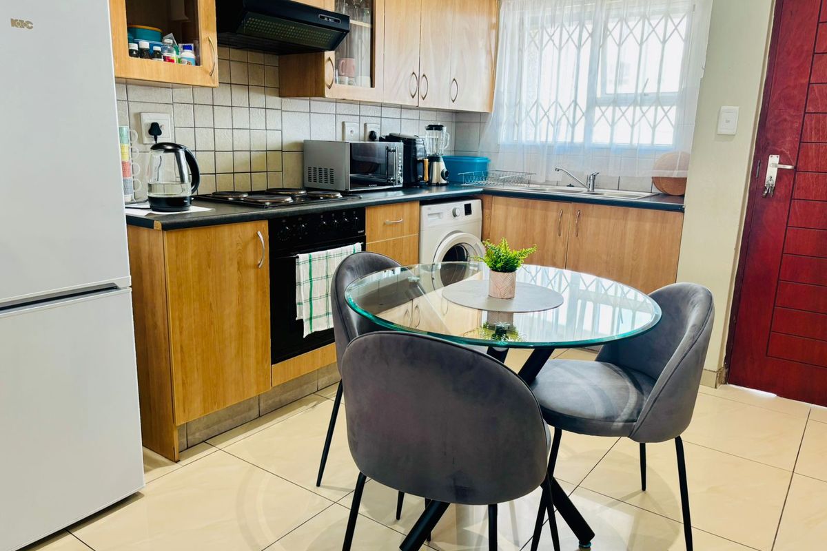 2 Bedroom Apartment in Ferndale – Priced at R649 000 - Photo 4