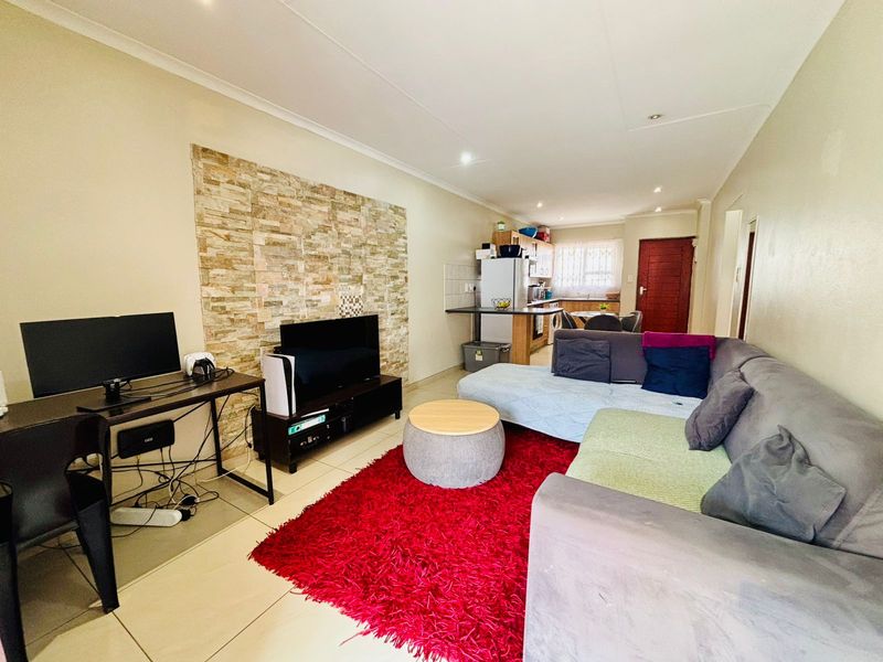 2 Bedroom Apartment in Ferndale – Priced at R649 000 - Photo 7
