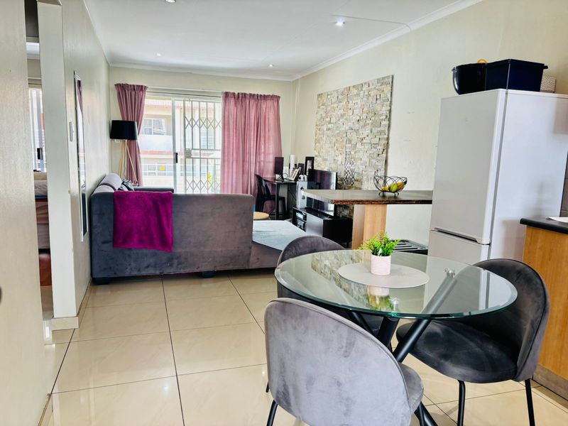 2 Bedroom Apartment in Ferndale – Priced at R649 000 - Photo 2