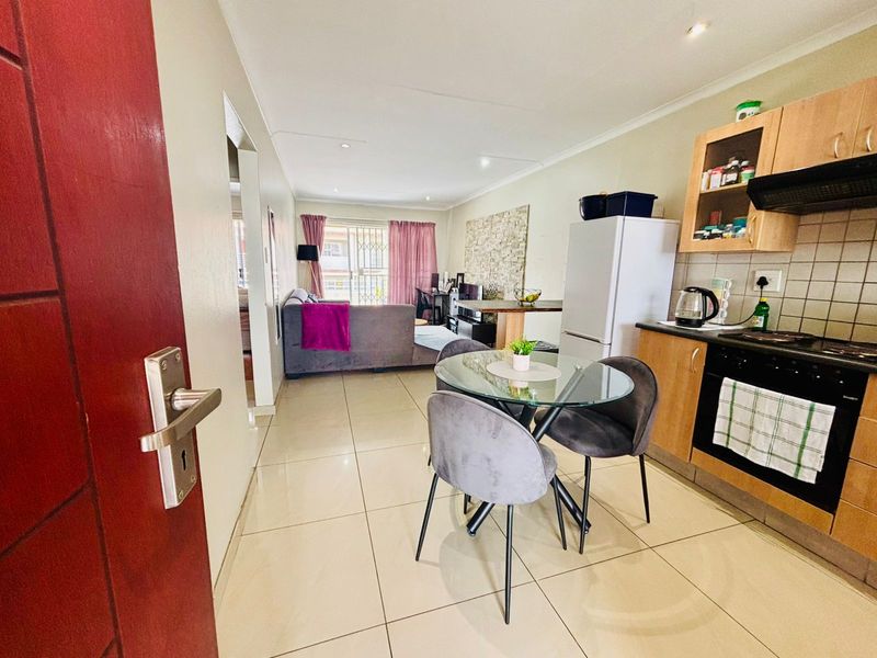 2 Bedroom Apartment in Ferndale – Priced at R649 000