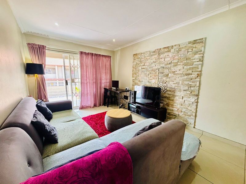 2 Bedroom Apartment in Ferndale – Priced at R649 000 - Photo 5