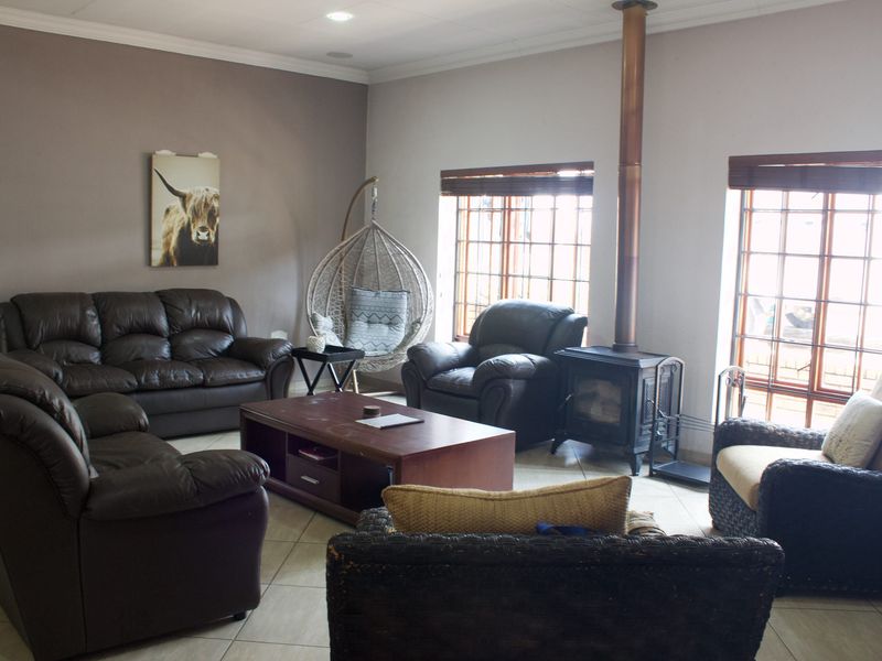 Modern 3 Bedroom house in Edleen - Photo 3