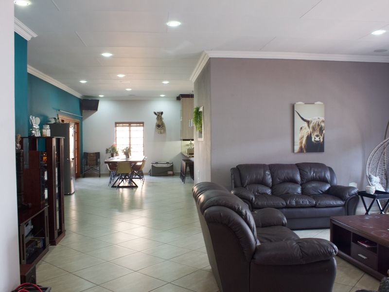Modern 3 Bedroom house in Edleen - Photo 4