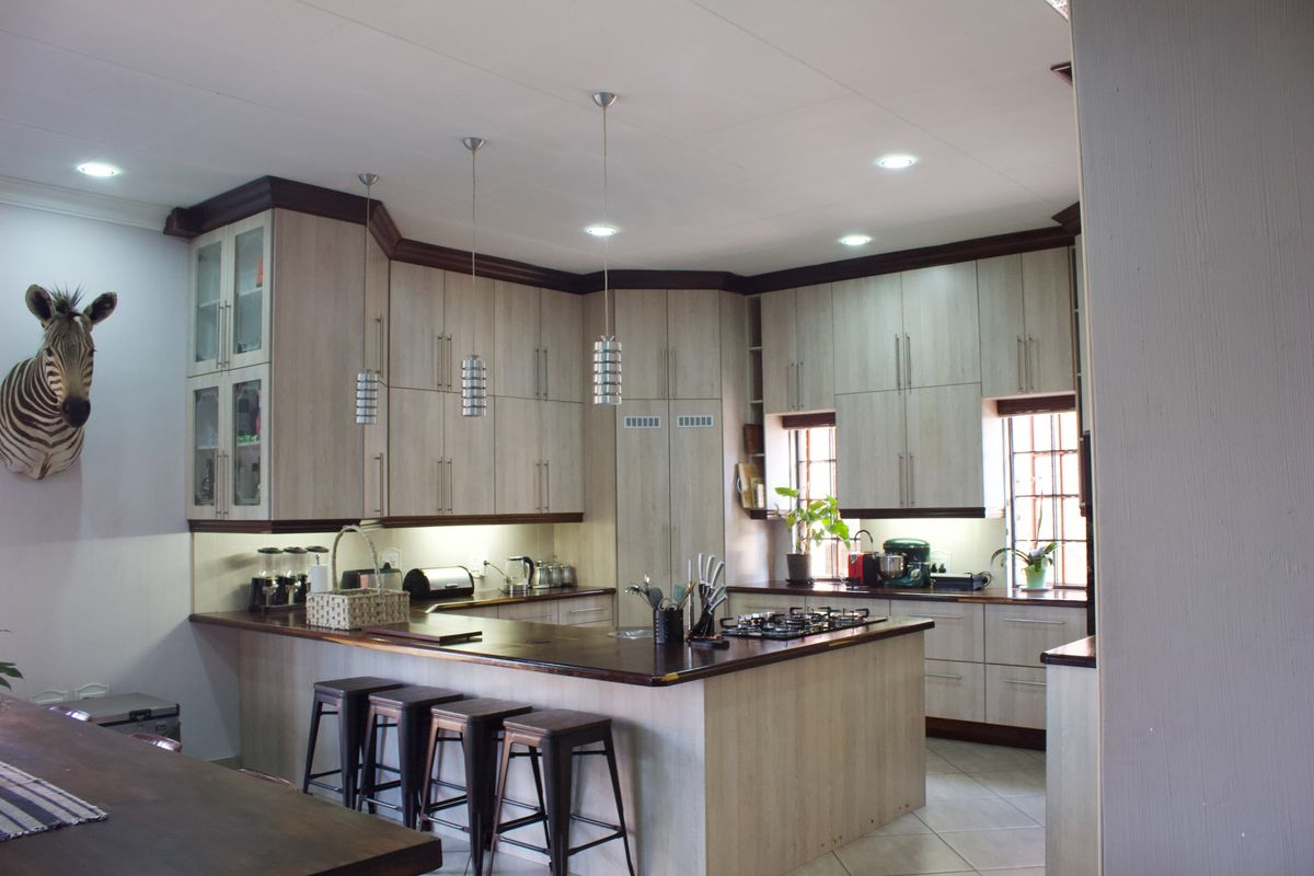 Modern 3 Bedroom house in Edleen - Photo 2