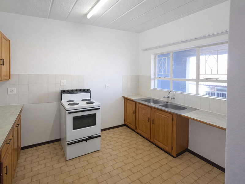 2 Bedroom Apartment for Sale in Florida – Ideal for First-Time Buyers or Investors! - Photo 5