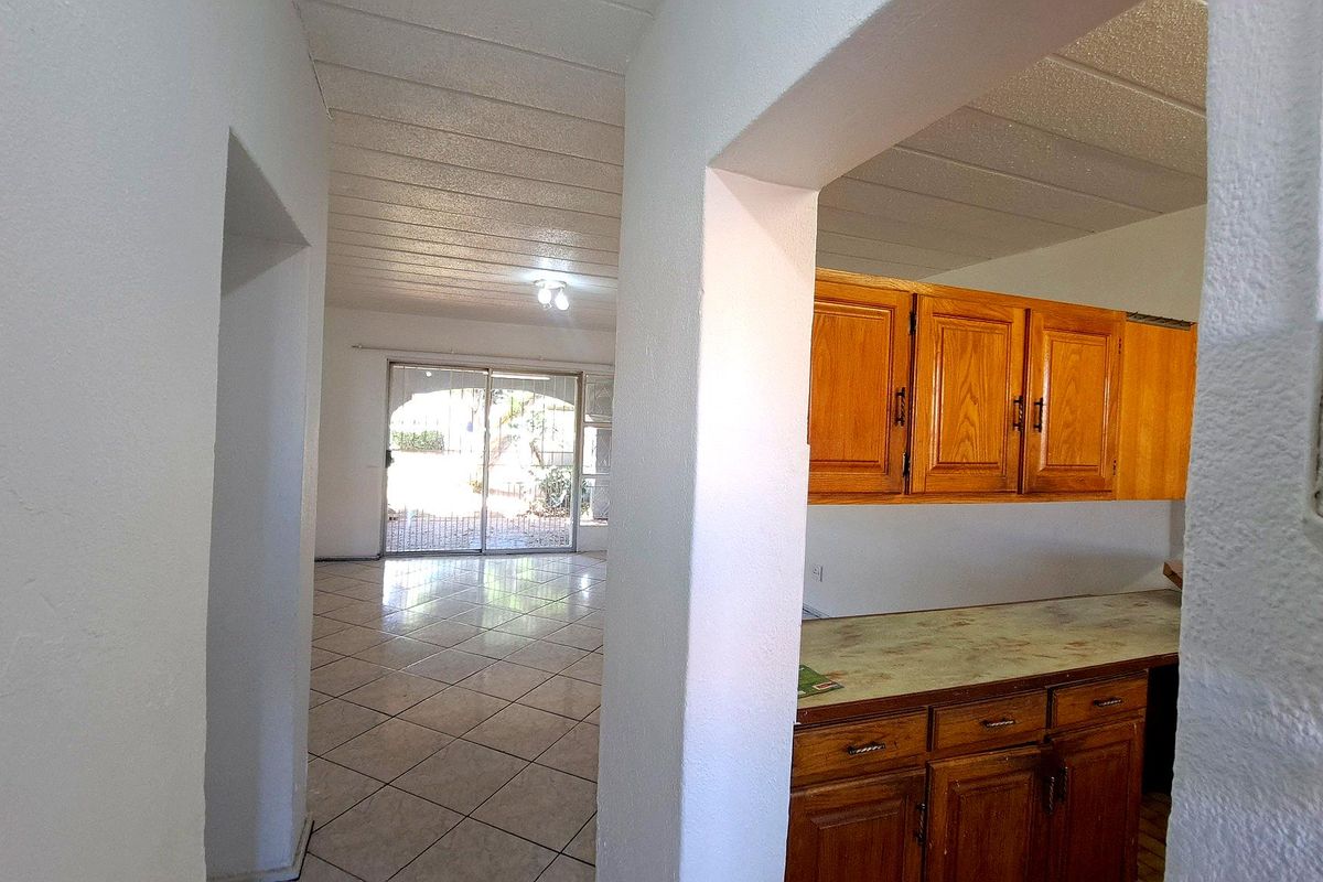 2 Bedroom Apartment for Sale in Florida – Ideal for First-Time Buyers or Investors! - Photo 3