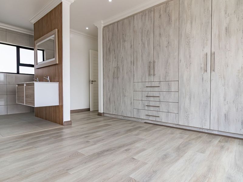 Exclusive Upmarket Stands - Photo 3