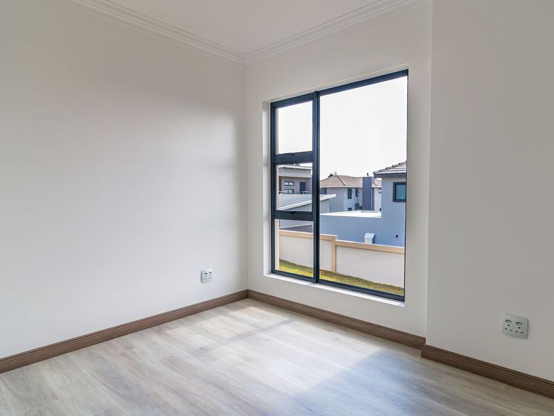 Exclusive Upmarket Stands - Photo 10