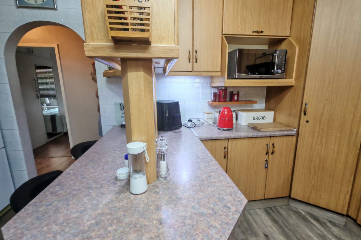 3 Bedroom House for Sale in Vaalpark - Photo 4