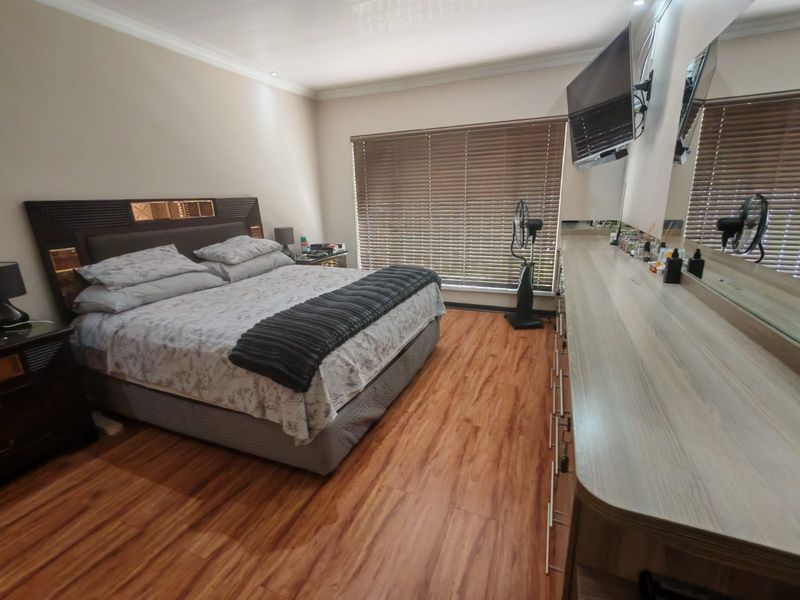 3 Bedroom House for Sale in Vaalpark - Photo 10