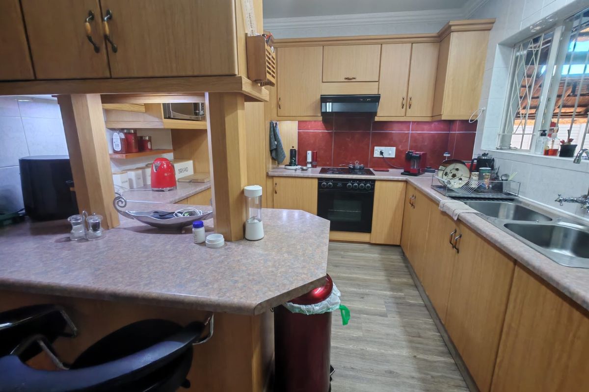 3 Bedroom House for Sale in Vaalpark - Photo 5