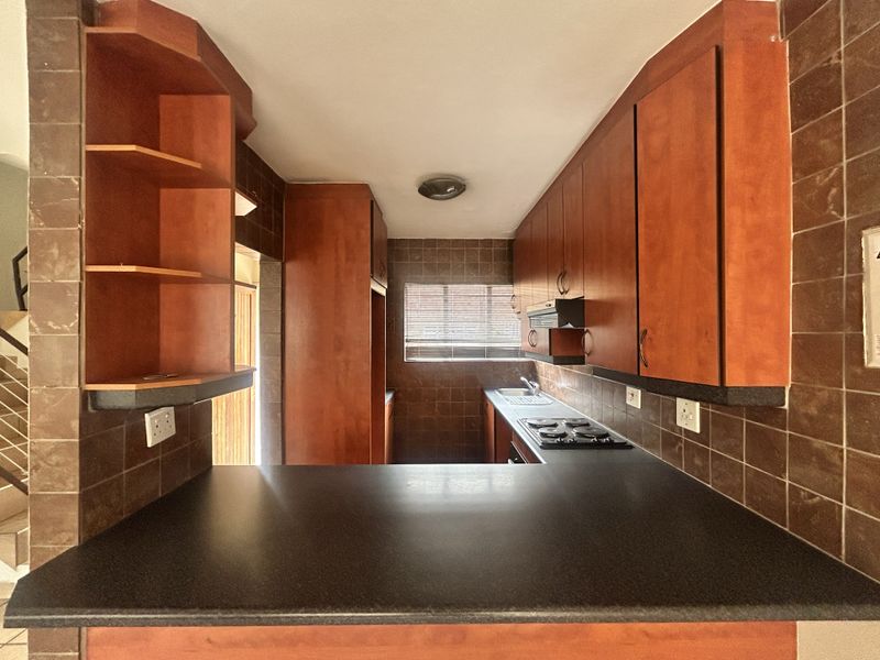 Pet friendly 2-bedroom duplex unit to rent! - Photo 8