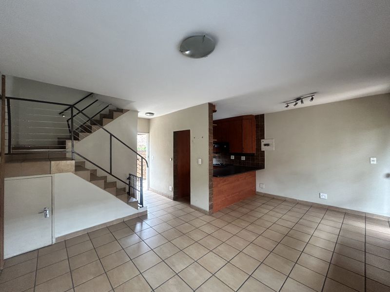 Pet friendly 2-bedroom duplex unit to rent! - Photo 7