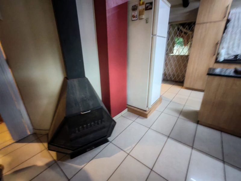 3 Bedroom house for Sale in Vaalpark - Photo 9