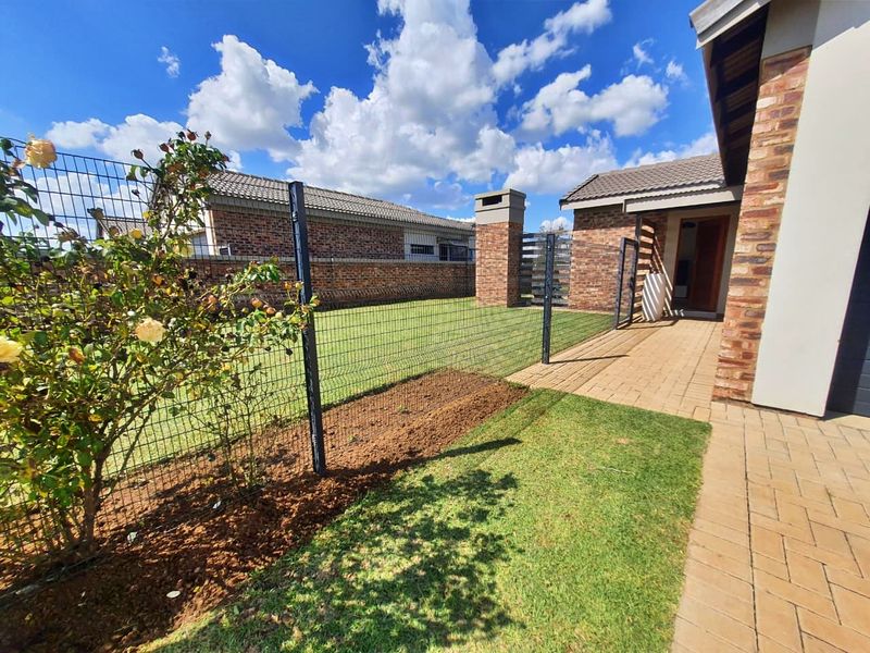 Modern 3-Bedroom Home in Secure Country Estate - Photo 2