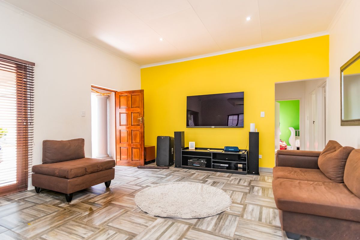 Affordable Estate Living in Sharonlea - Photo 5