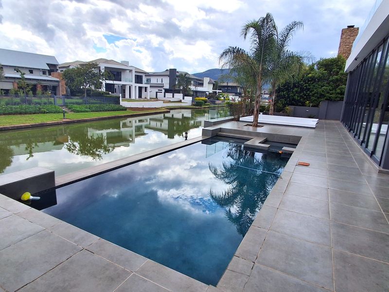 Stunning 6-bedroom home for sale in The Islands Estates, Hartbeespoort—luxury living awaits! - Photo 3