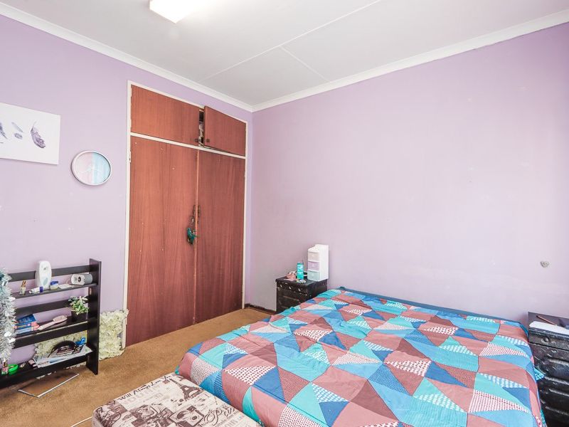 4 Bedroom Signal Hill property going to auction - Photo 7