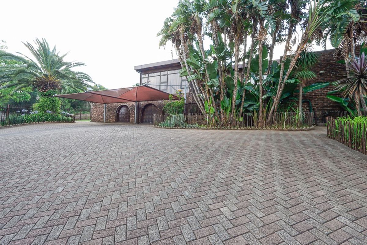 4 Bedroom Signal Hill property going to auction - Photo 2