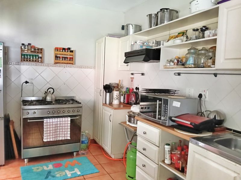 Modern Pet-Friendly Duplex in the Heart of Meerensee - Photo 4