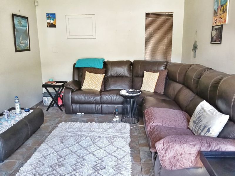 Modern Pet-Friendly Duplex in the Heart of Meerensee - Photo 5
