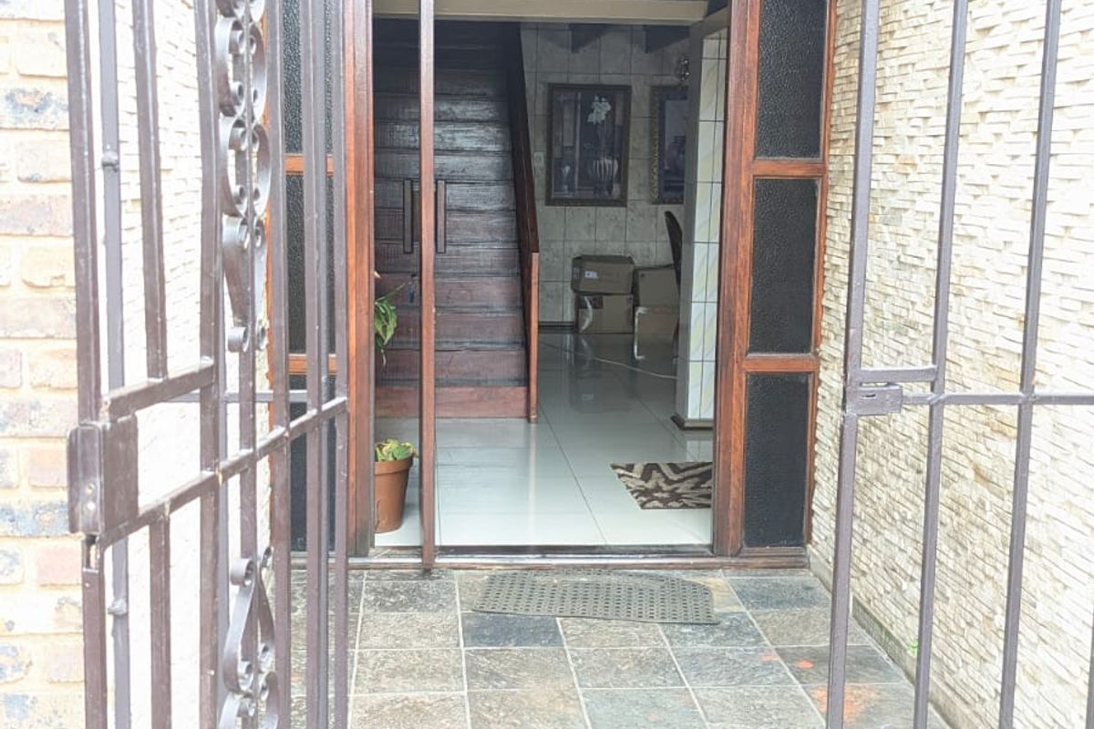 Freehold Rental Monthly In Vereeniging - Photo 4