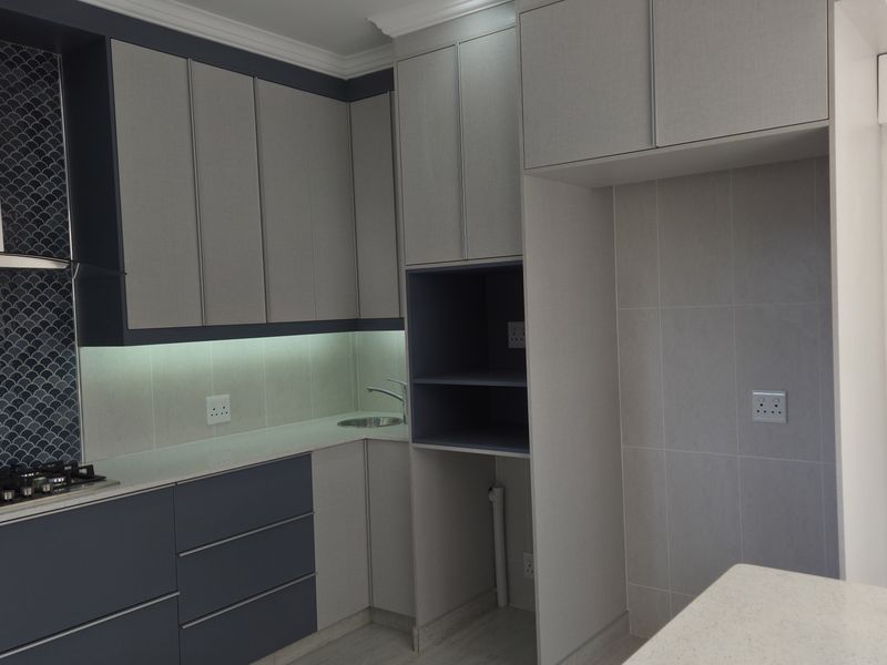 Modern 3-Bedroom Home Open-Plan Living in Baillie Park - Photo 9