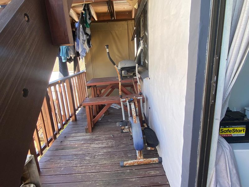 Secure Coastal Living – 3 Bedroom Home in Gated Estate - Photo 7