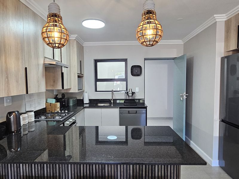 2-Bedroom Apartment Within Walking Distance of All Amenities - Photo 3