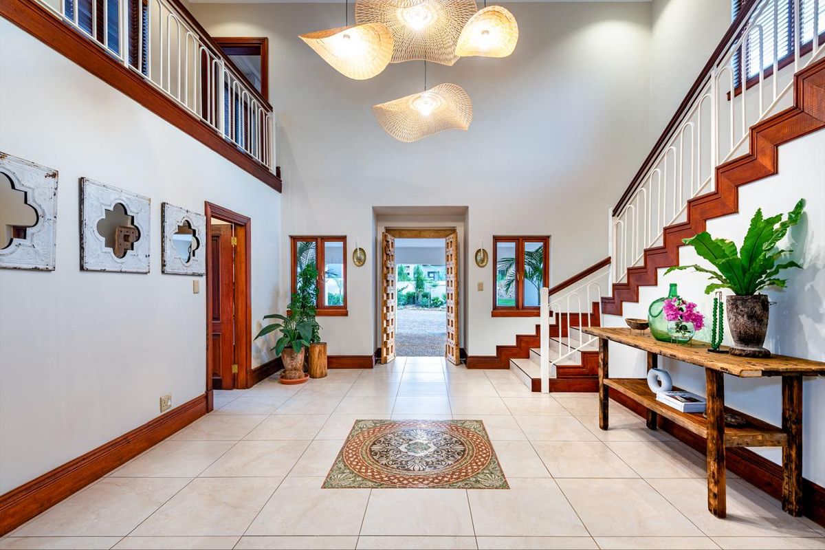 Luxury Mediterranean style home in Sable Hills for sale - Photo 4