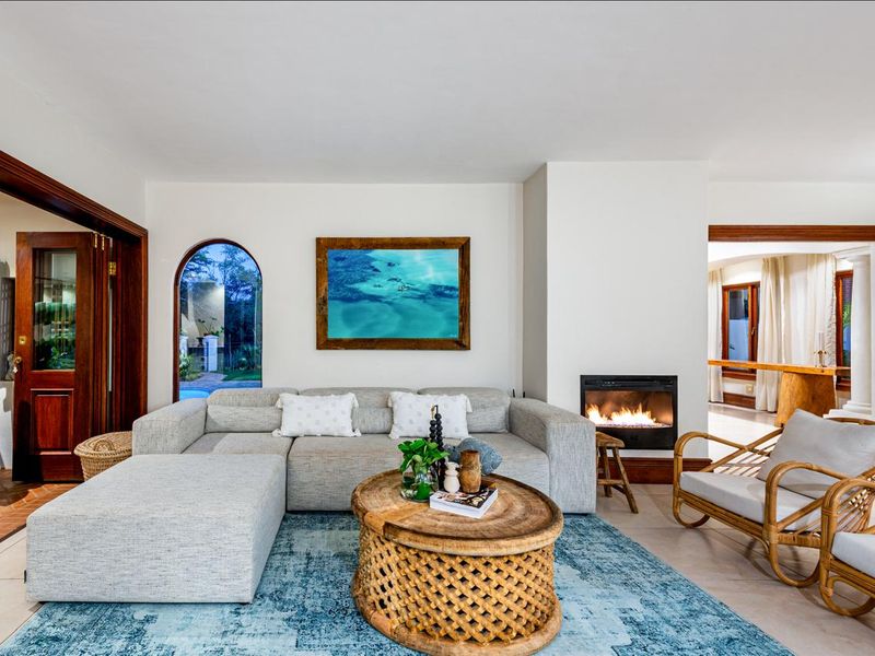 Luxury Mediterranean style home in Sable Hills for sale - Photo 5