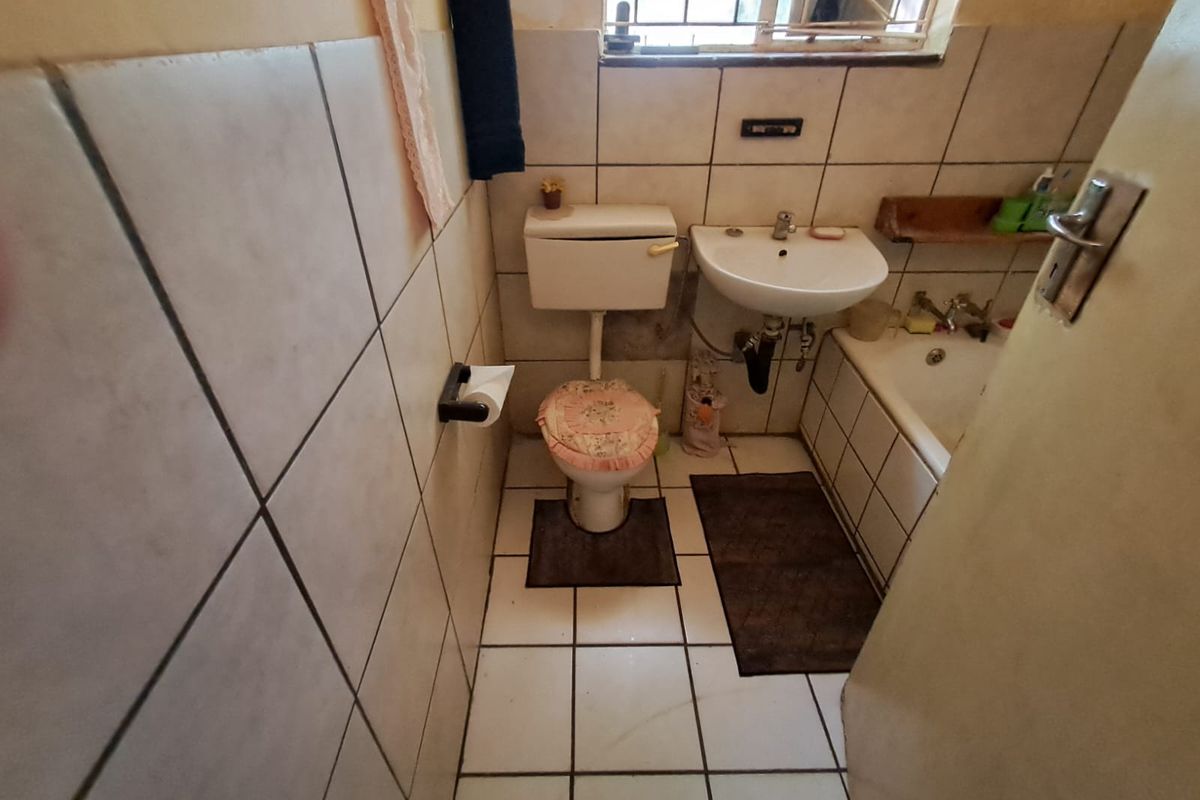 Charming property for sale in Ventersdorp - Photo 5