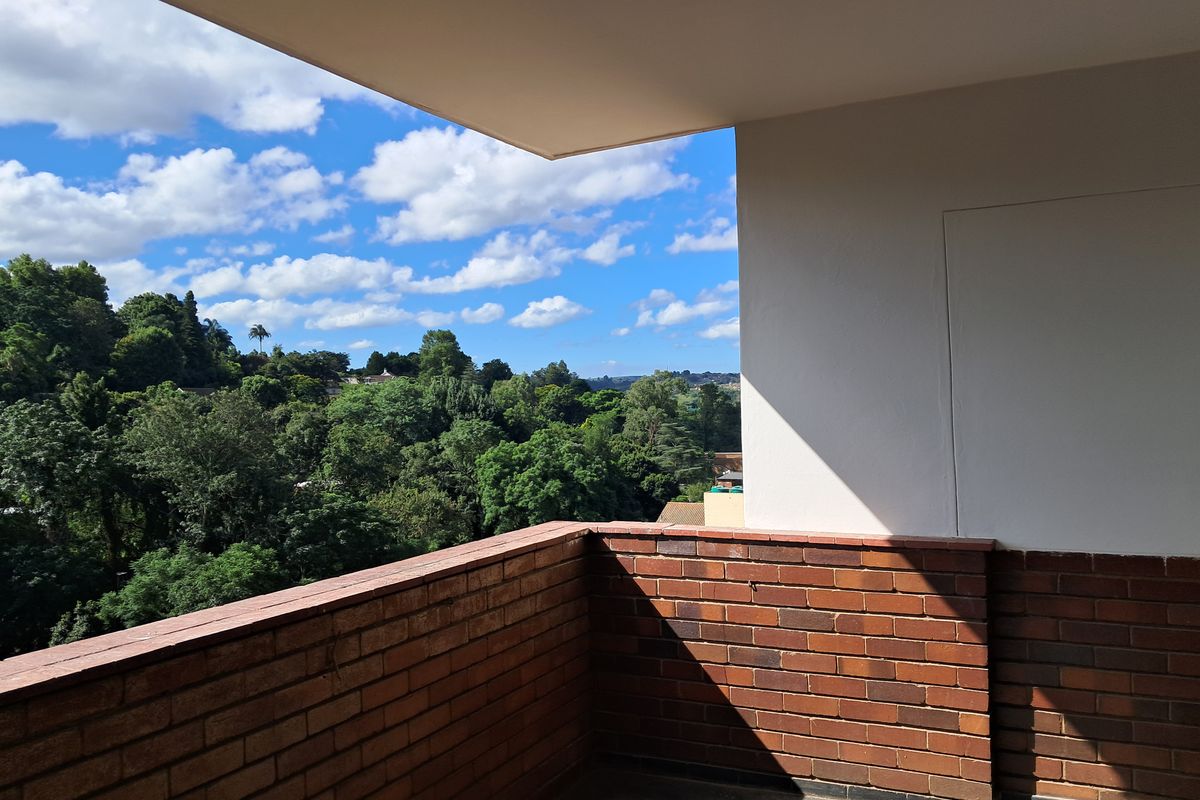 Spacious 3 Bedroom Apartment in Popular Beacon Hill, Clarendon - Photo 4