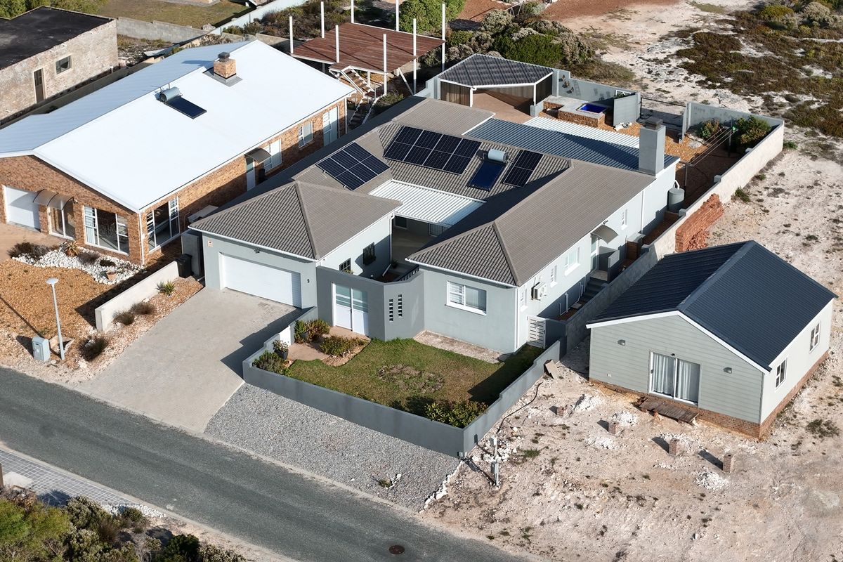 Beautiful Home in Oceanview Heights - Photo 3