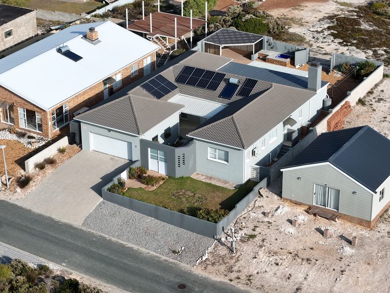 Beautiful Home in Oceanview Heights - Photo 3