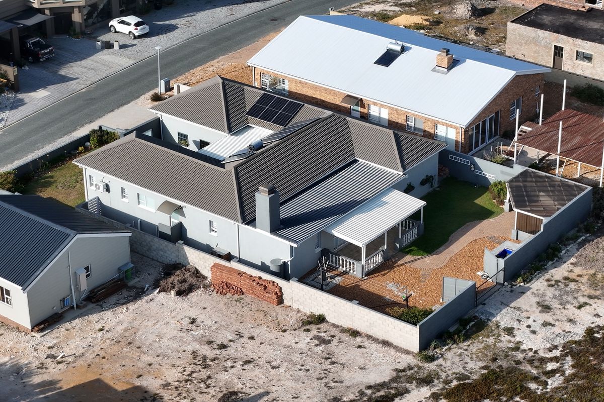 Beautiful Home in Oceanview Heights - Photo 5