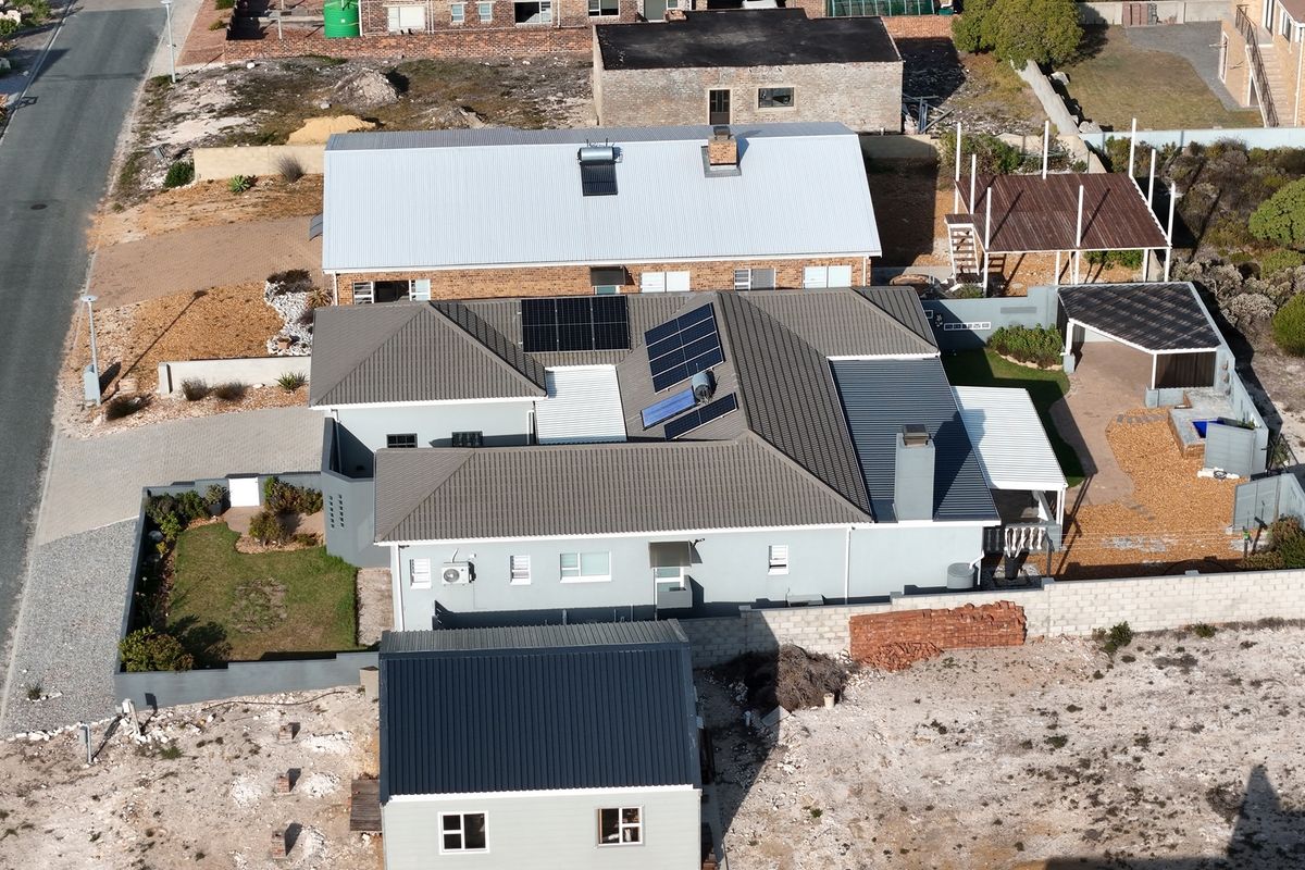 Beautiful Home in Oceanview Heights - Photo 4