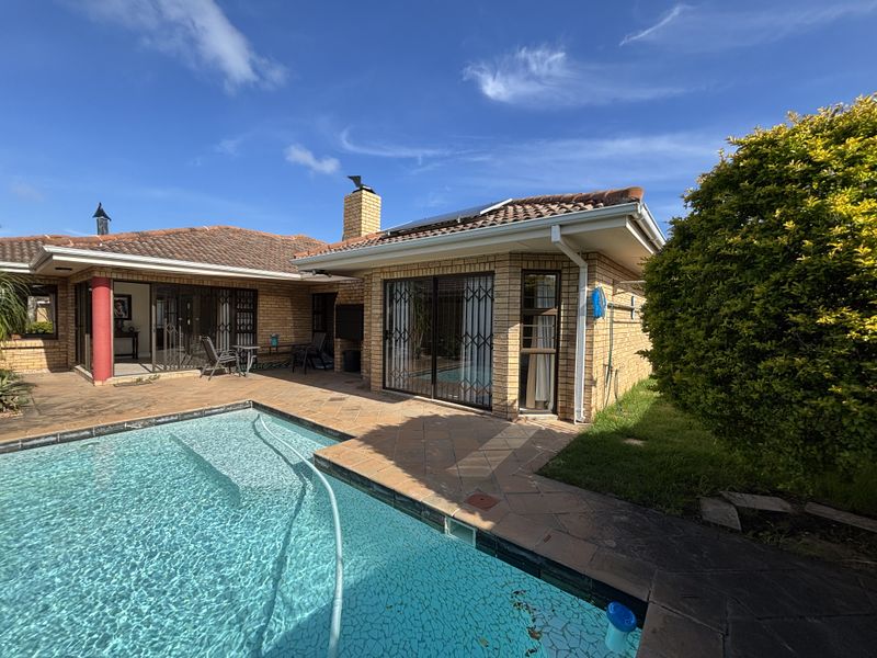 Furnished 3-Bedroom Townhouse in Summerstrand – Perfect for Corporate Rental - Photo 2