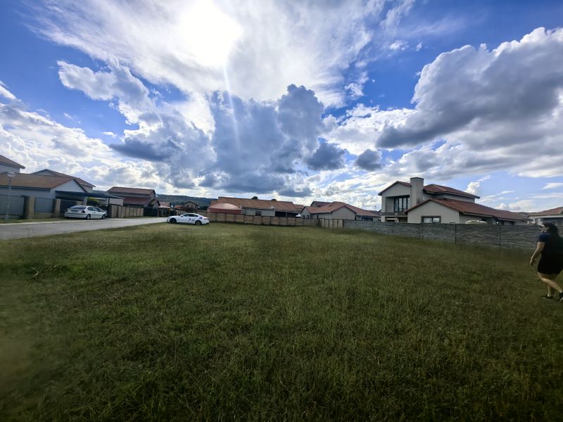 Build Your Dream Home in Prestigious Estate - Photo 8