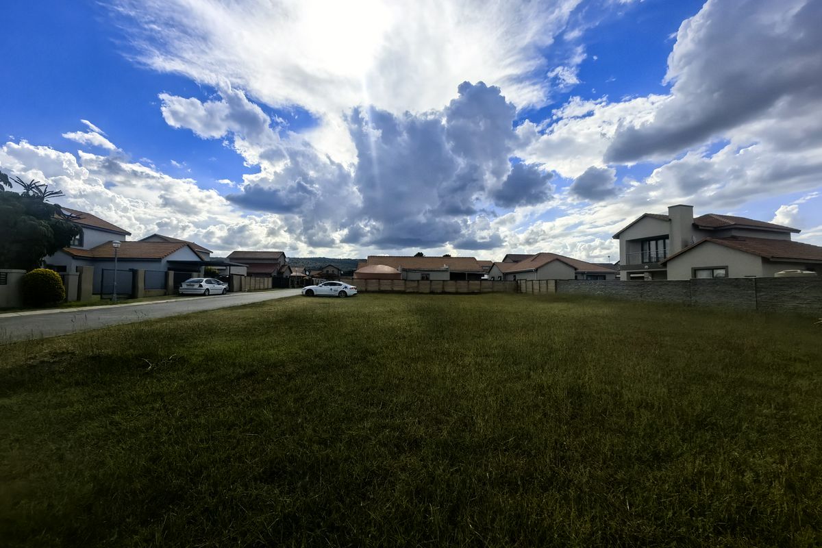 Build Your Dream Home in Prestigious Estate - Photo 5