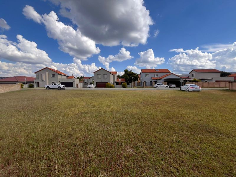 Build Your Dream Home in Prestigious Estate - Photo 7