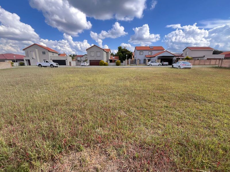 Build Your Dream Home in Prestigious Estate - Photo 3